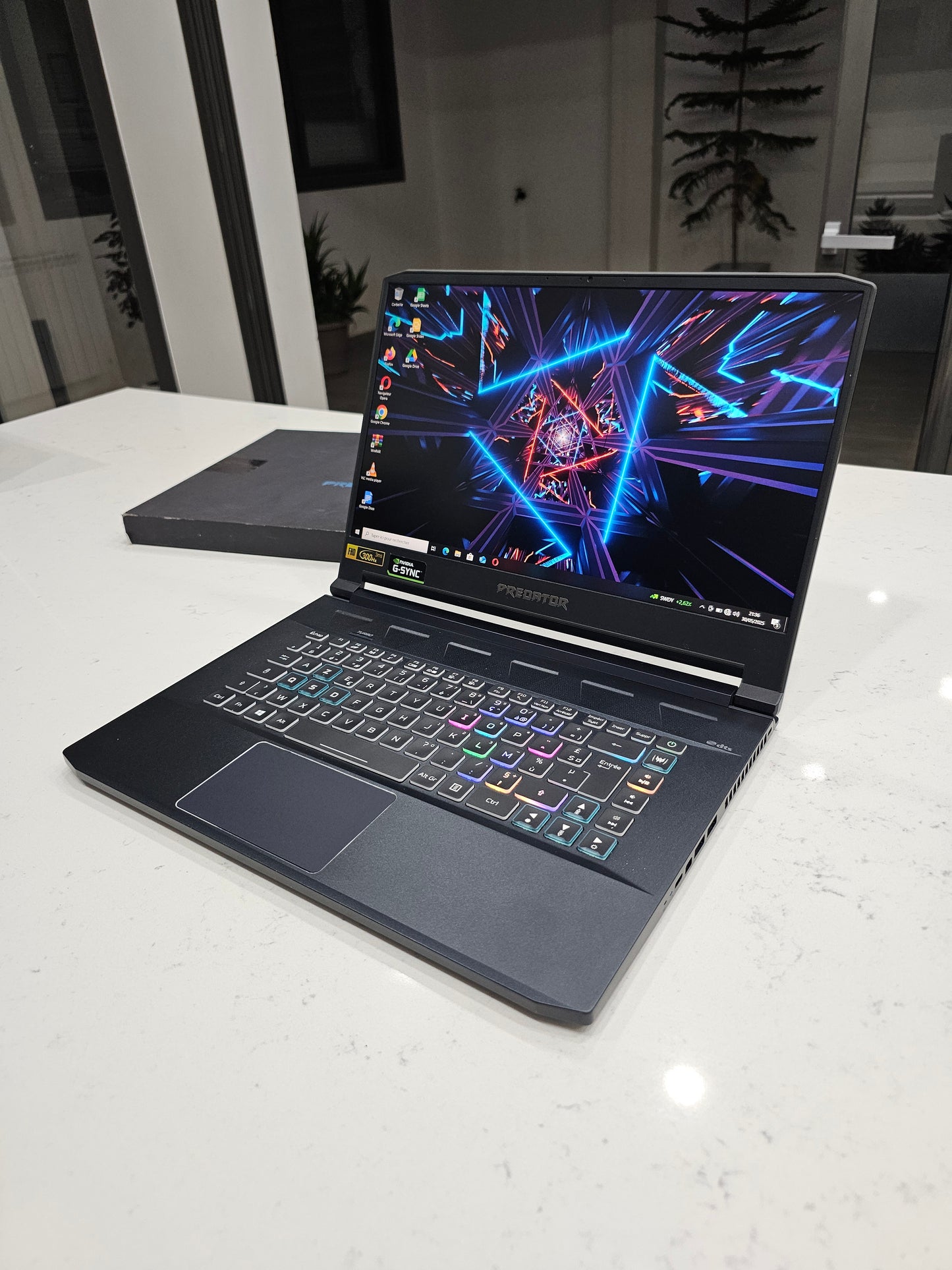 Acer Predator helios i7 10th 15.6"p