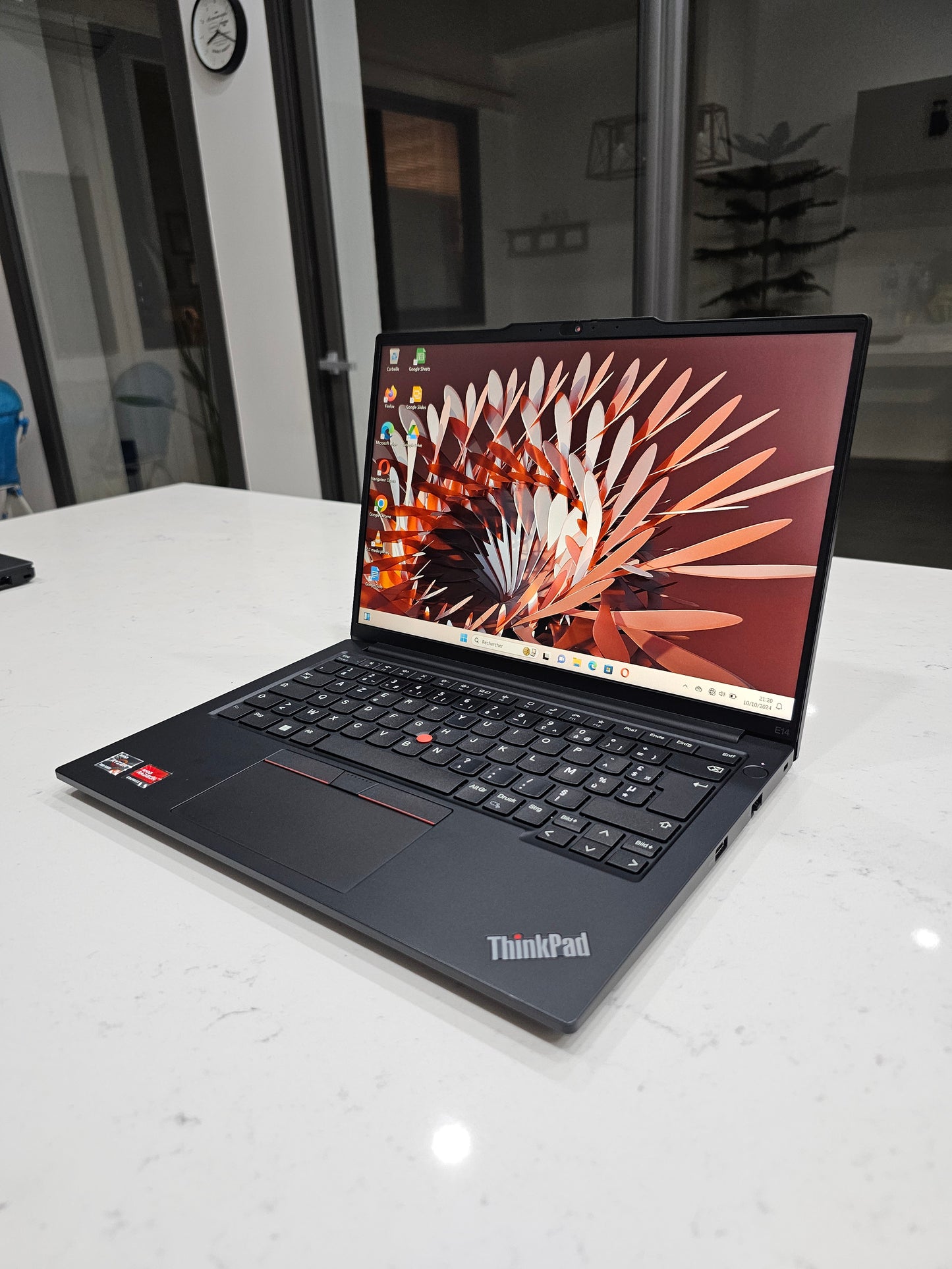 Lenovo Thinkpad E14 Ryzen 3 series 7000 Produit neuf jamais Utilisée