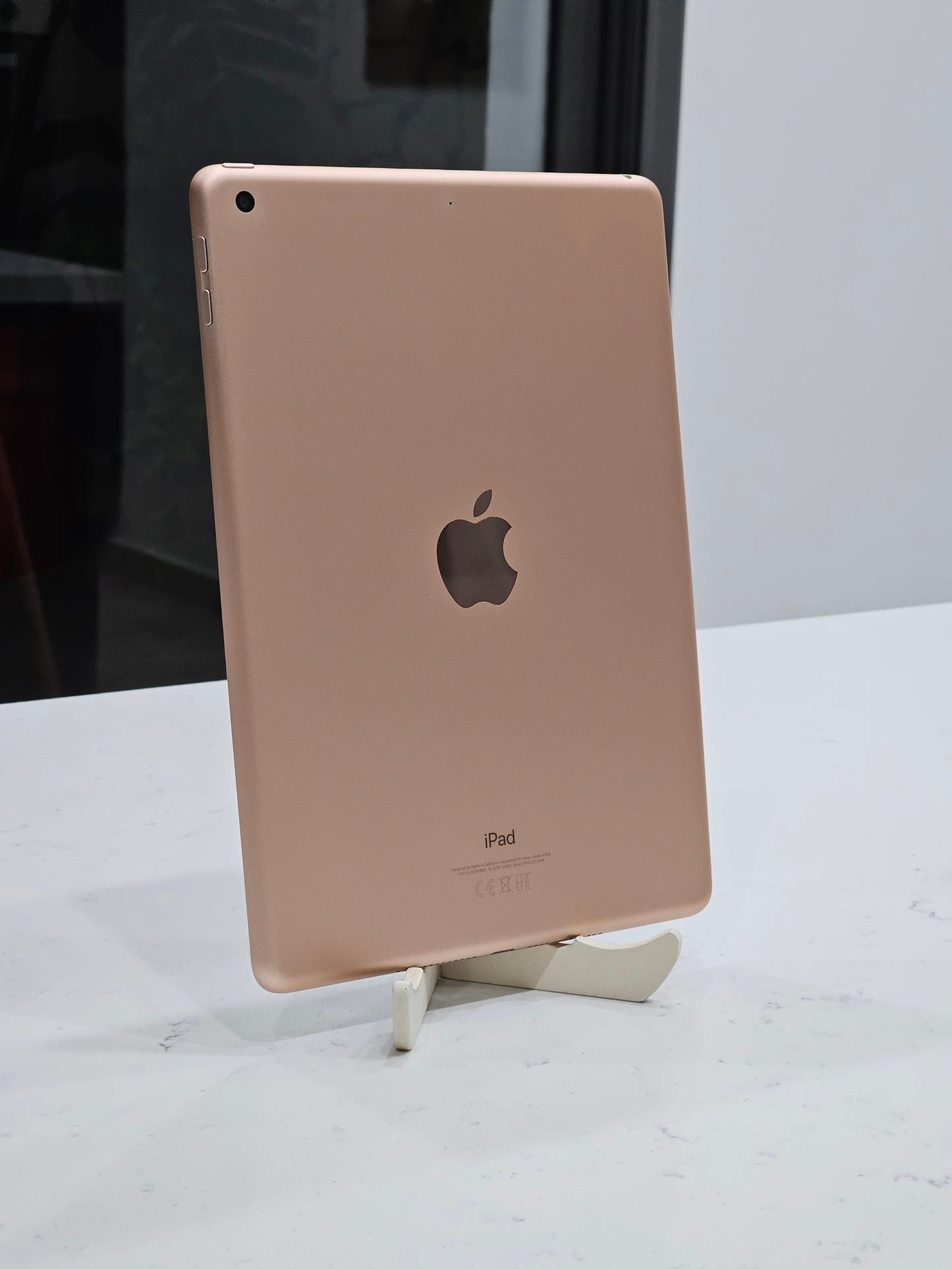 iPad 6th WiFi 64GB