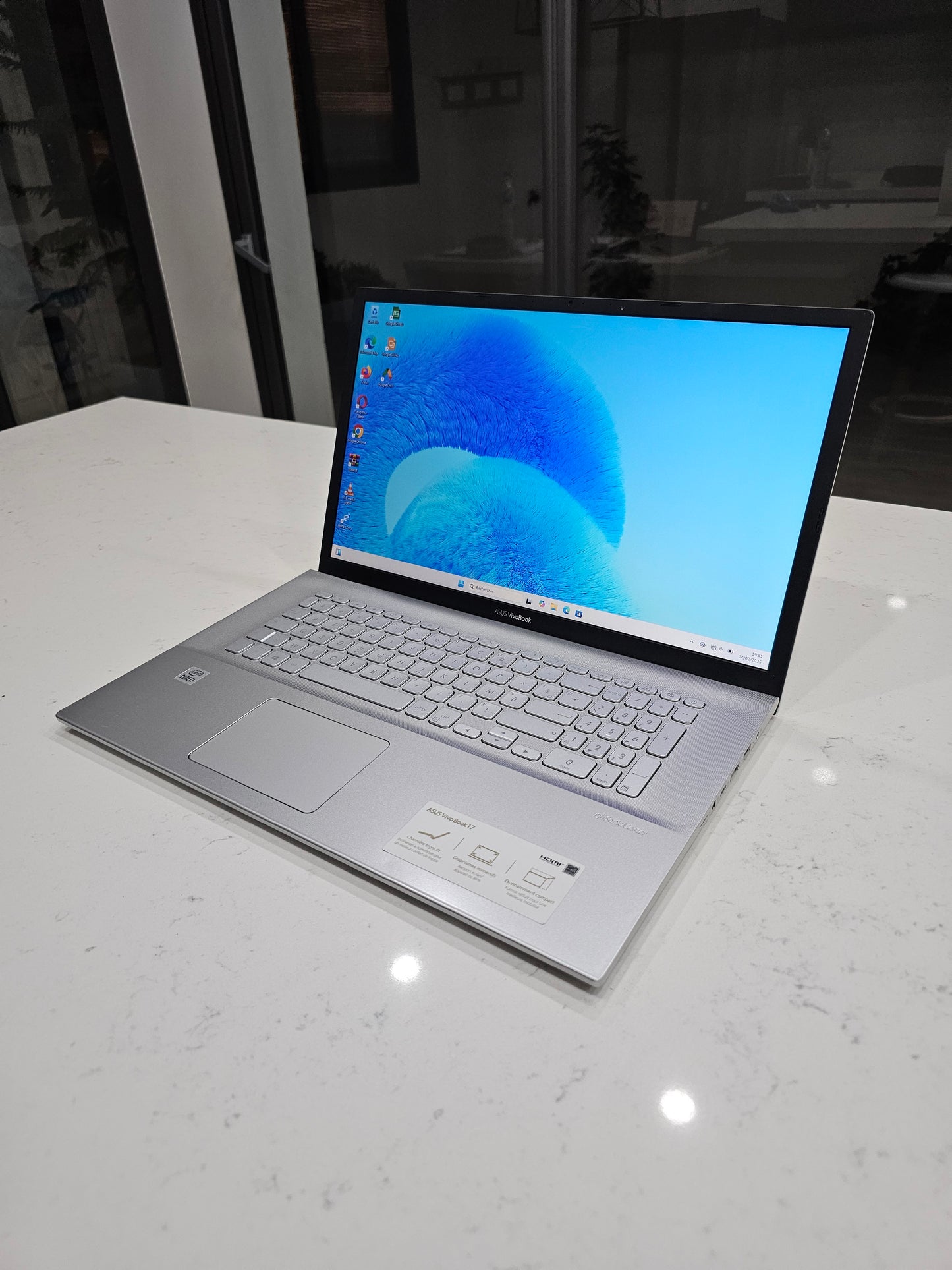 Asus vivobook i7 10th gen 17.3"pouces