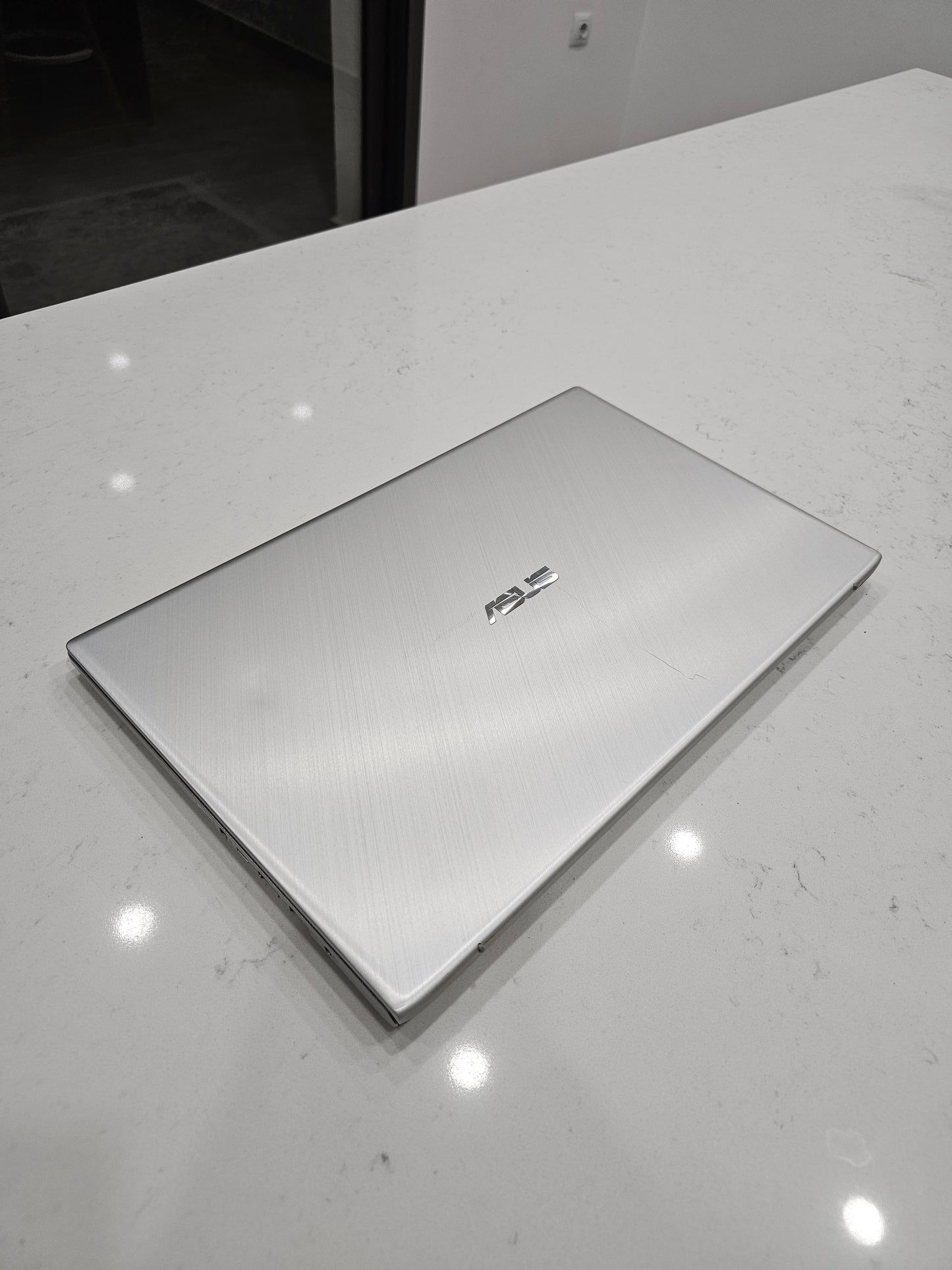 Asus vivobook i7 10th gen 17.3"pouces
