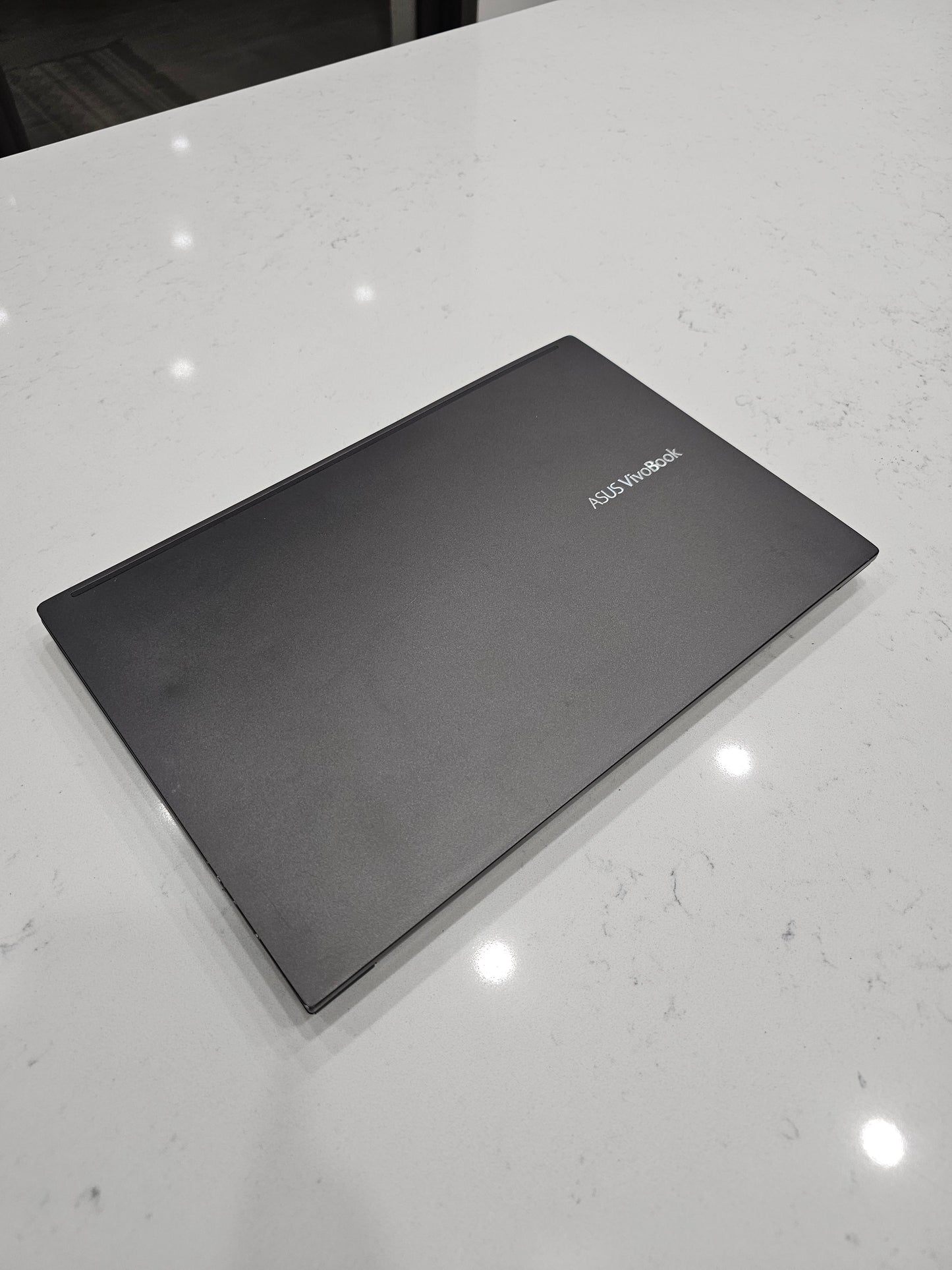 Asus vivobook Ryzen 5 series 4000