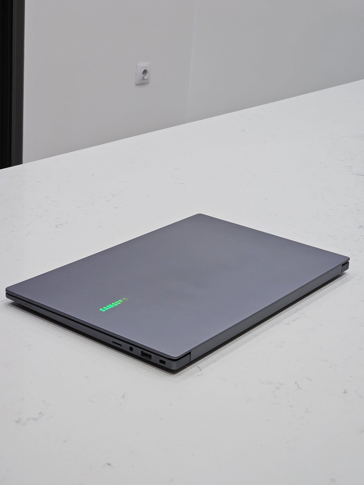 Samsung Galaxy Book i5 13th Gen 15.6"p