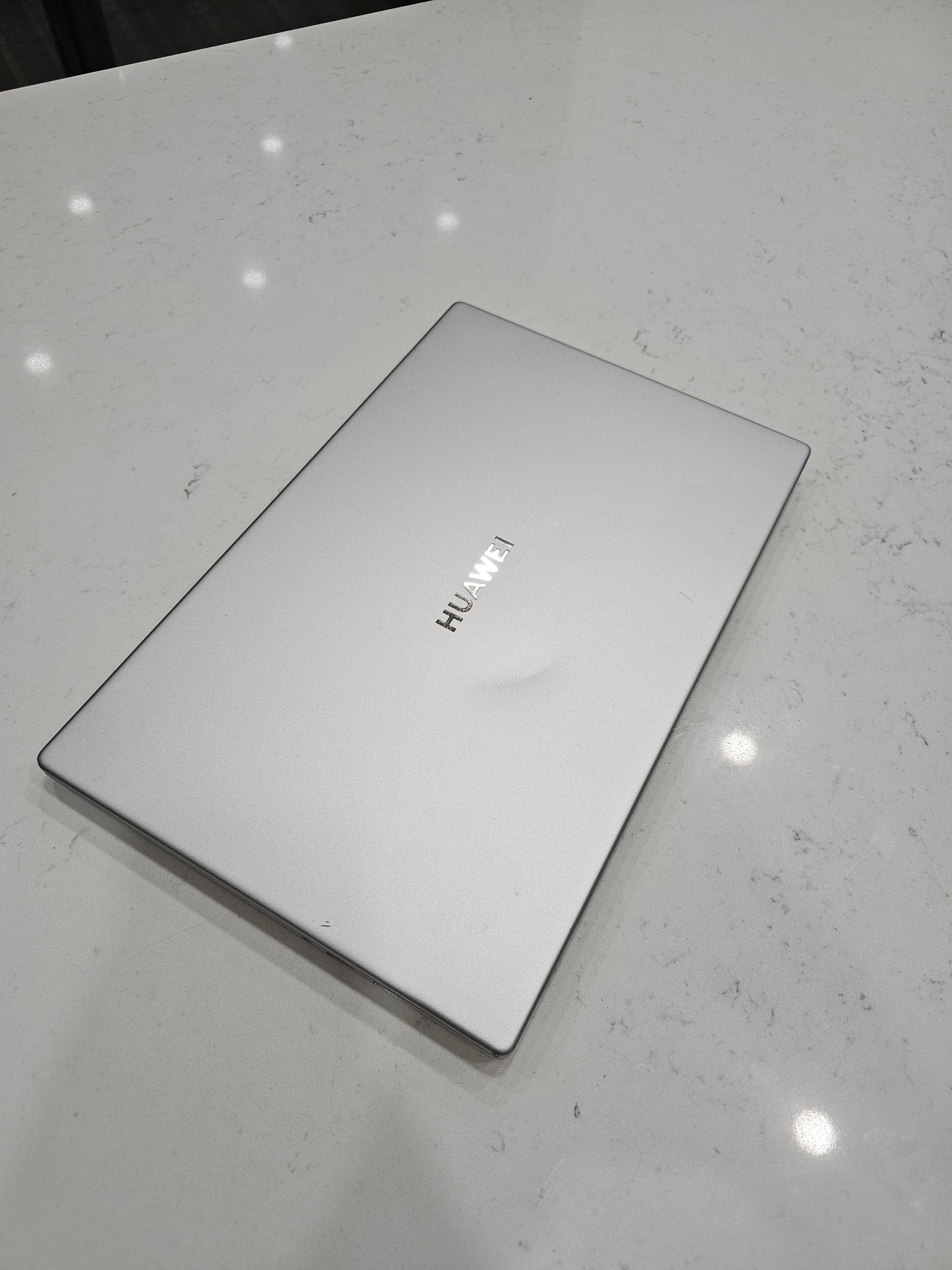 Huawei MateBook D15 i5 11th Gen 15.6"pouces