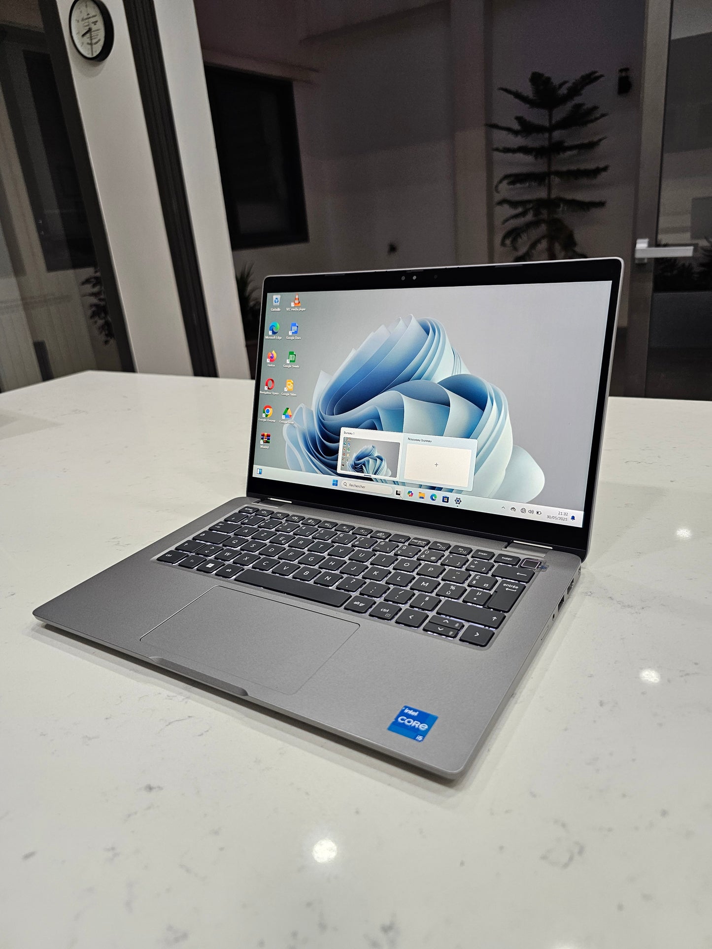 Dell Lattitude x360 i5 13th vPRO 13.3"P Tactile