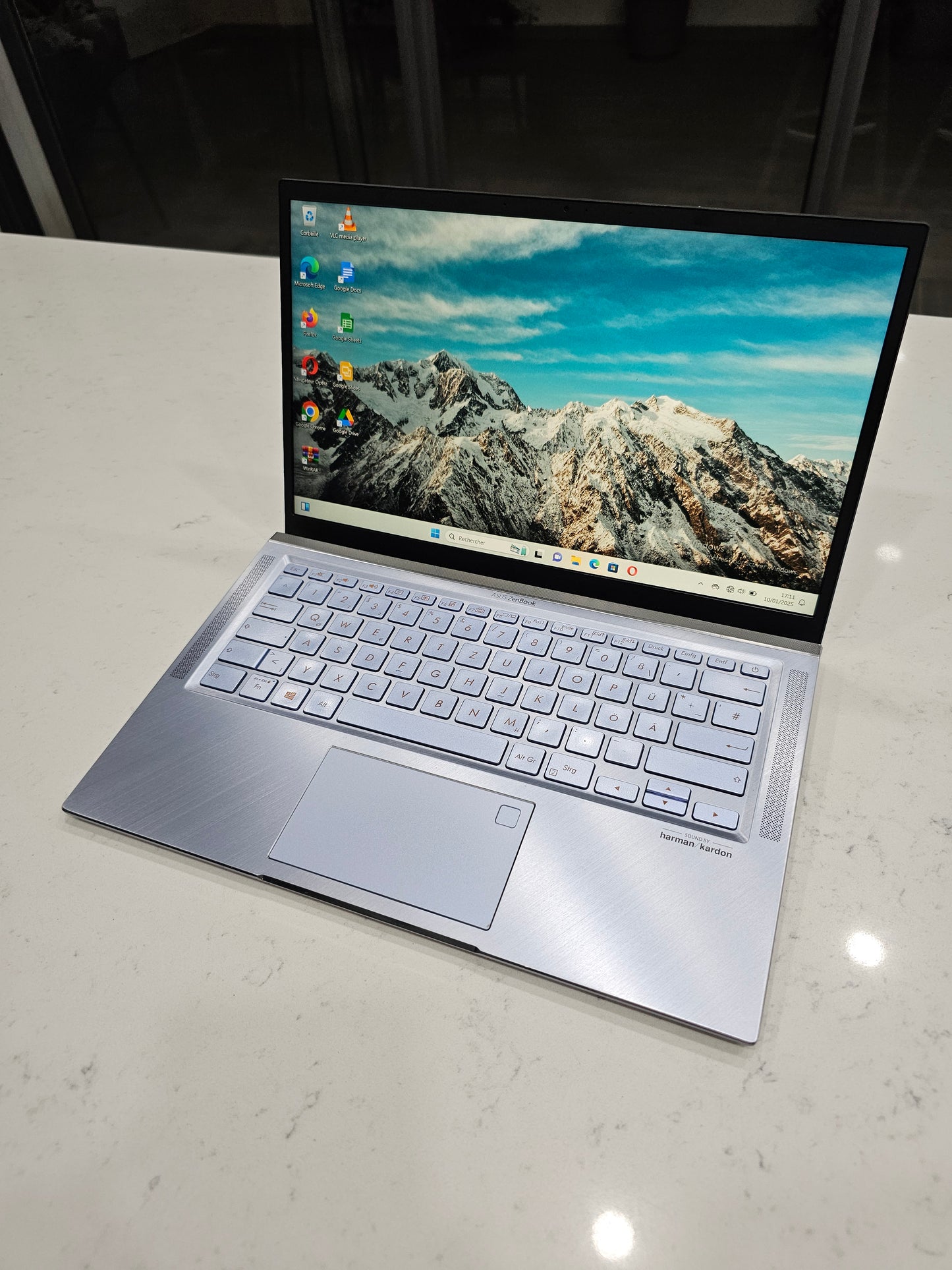 Asus zenbook Ryzen 5 series 3000