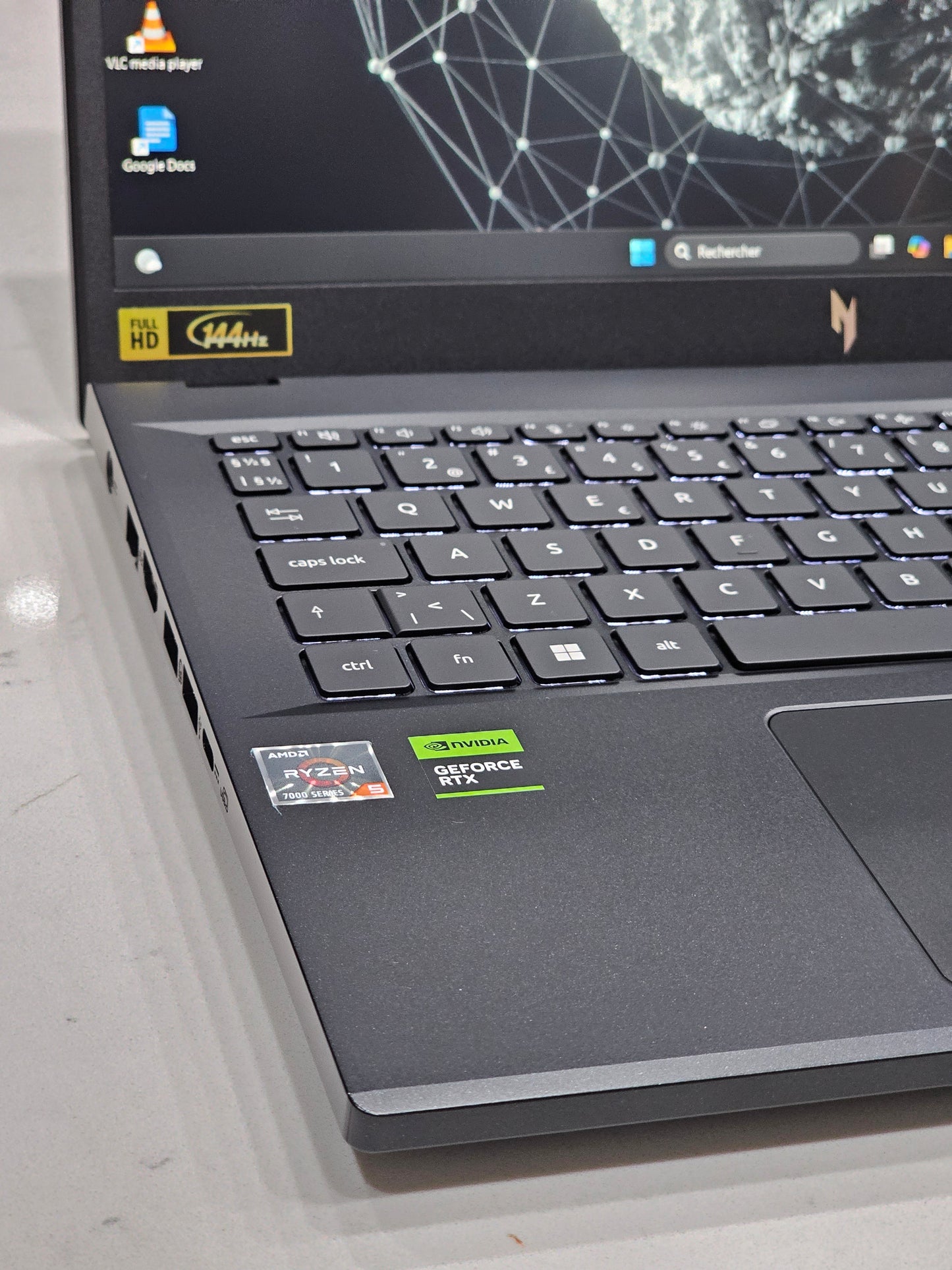 Acer nitro V15 Ryzen 5 series 7000