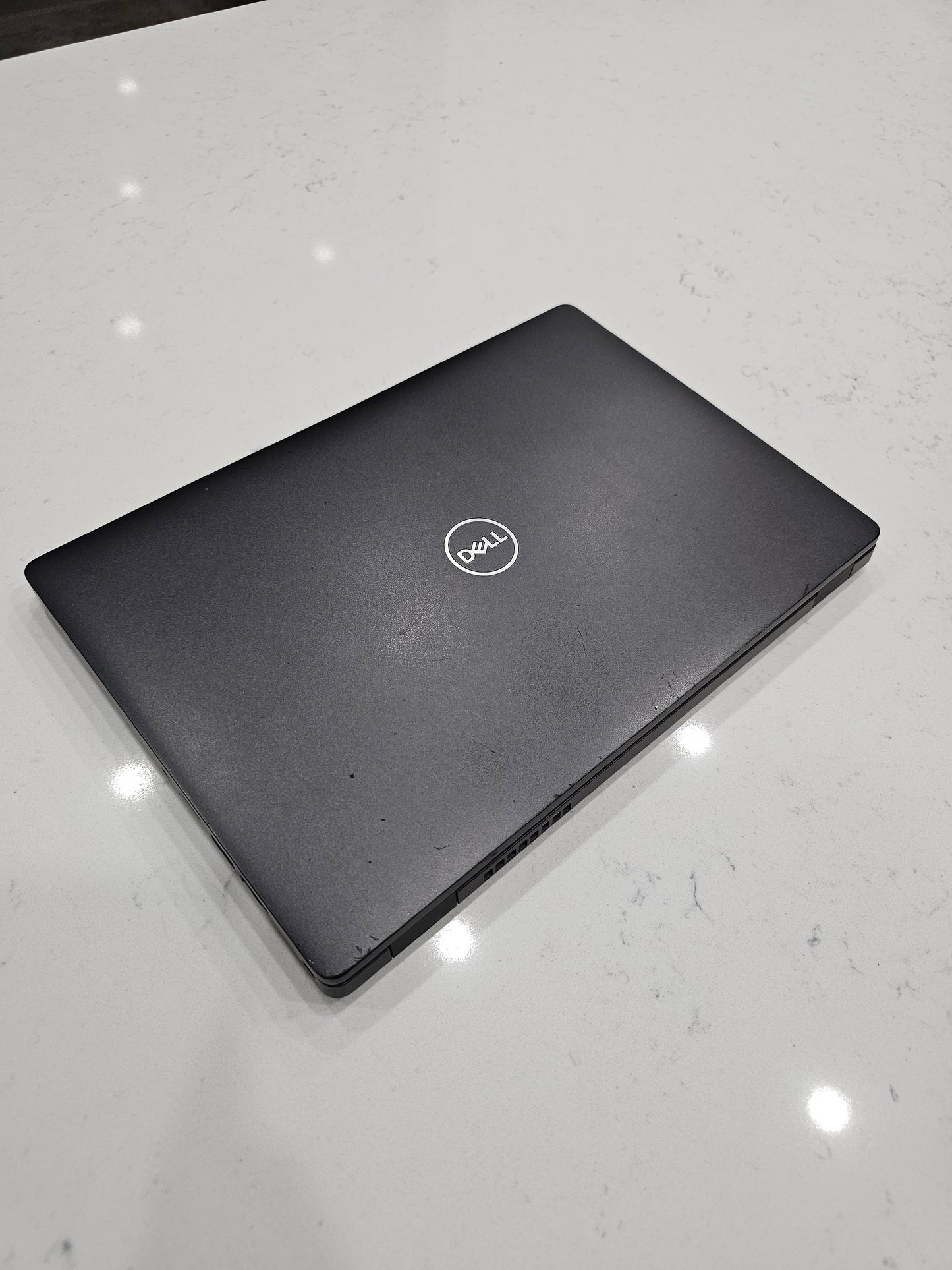Dell Lattitude 5300 i5 8th Gen 13.3"Pouces