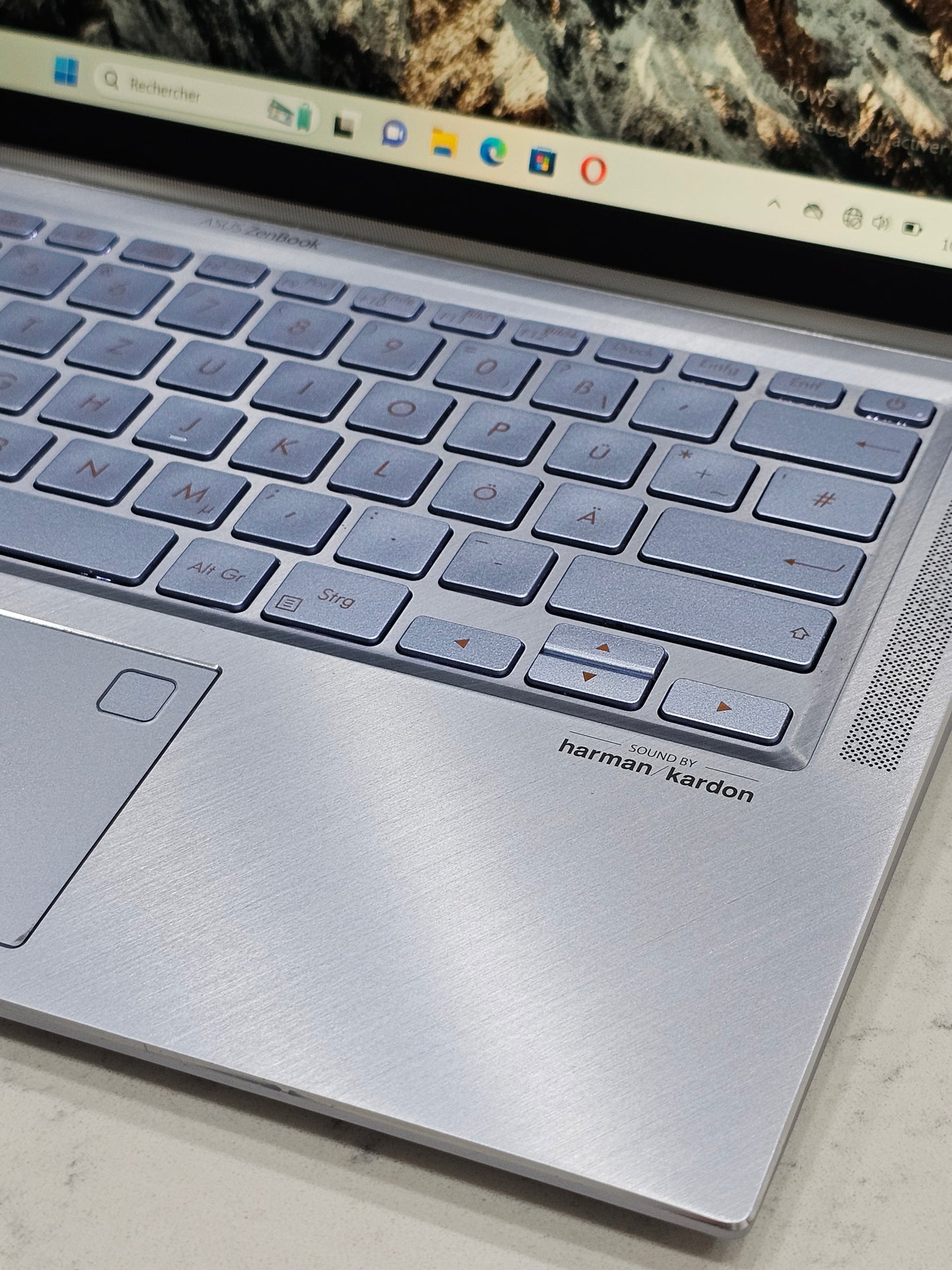 Asus zenbook Ryzen 5 series 3000