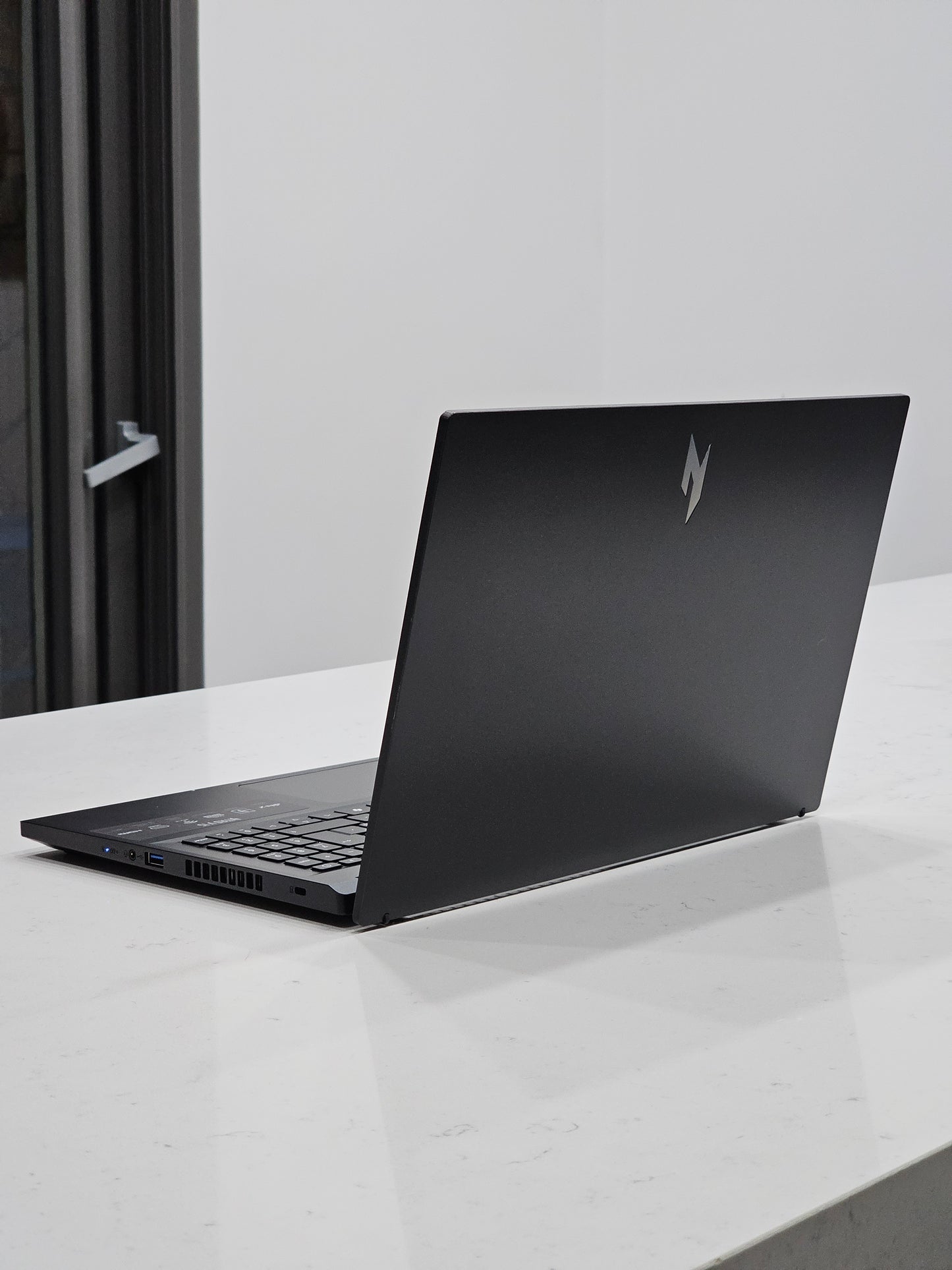 Acer nitro V15 Ryzen 5 series 7000