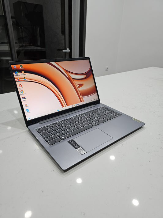 Lenovo IdeaPad i3 11th gen 15.6"pouces