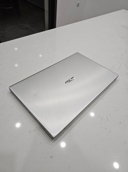 Asus vivobook i7 10th gen 17.3"pouces