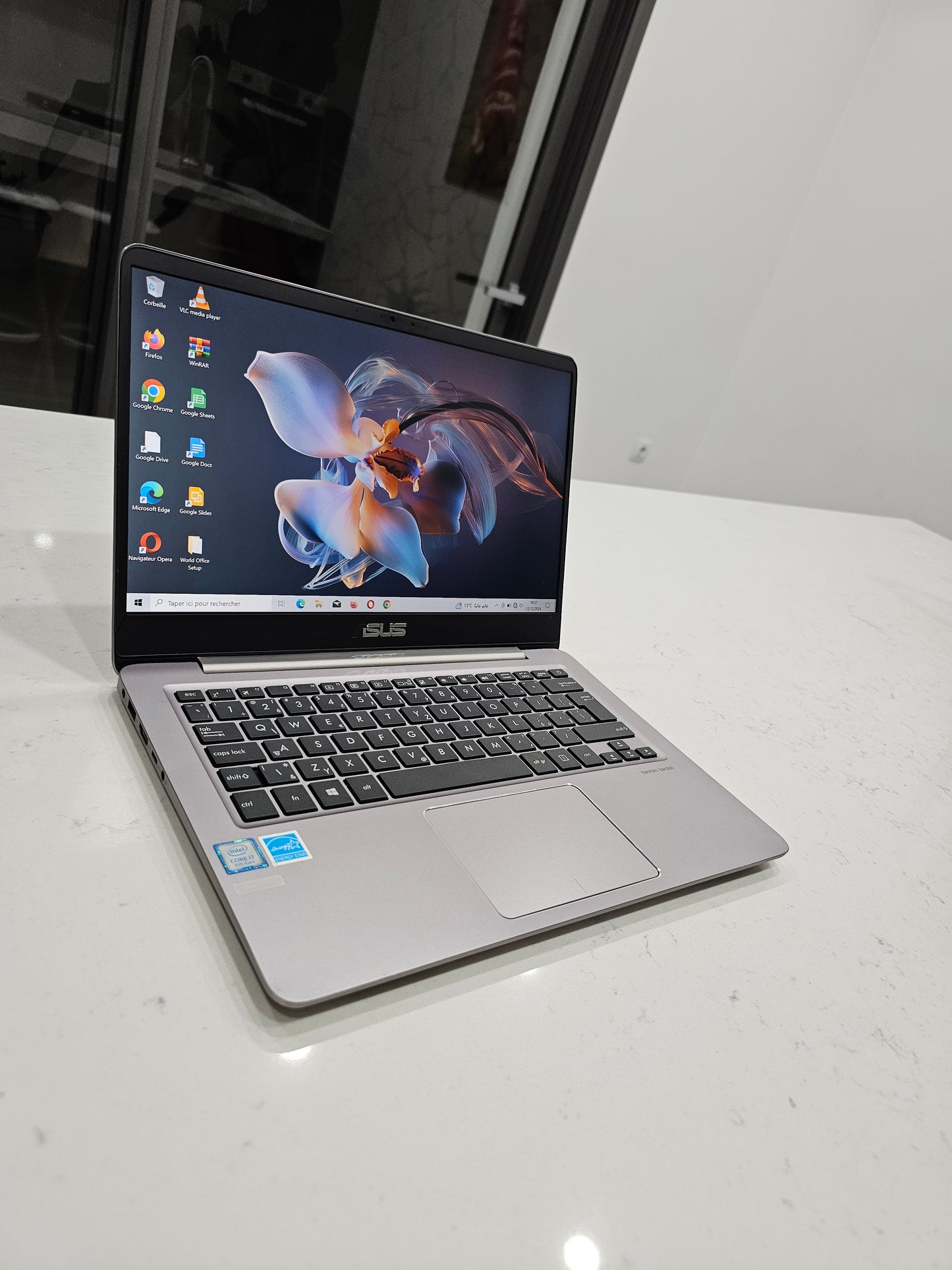Asus Zenbook i7 8th Gen 14"pouces