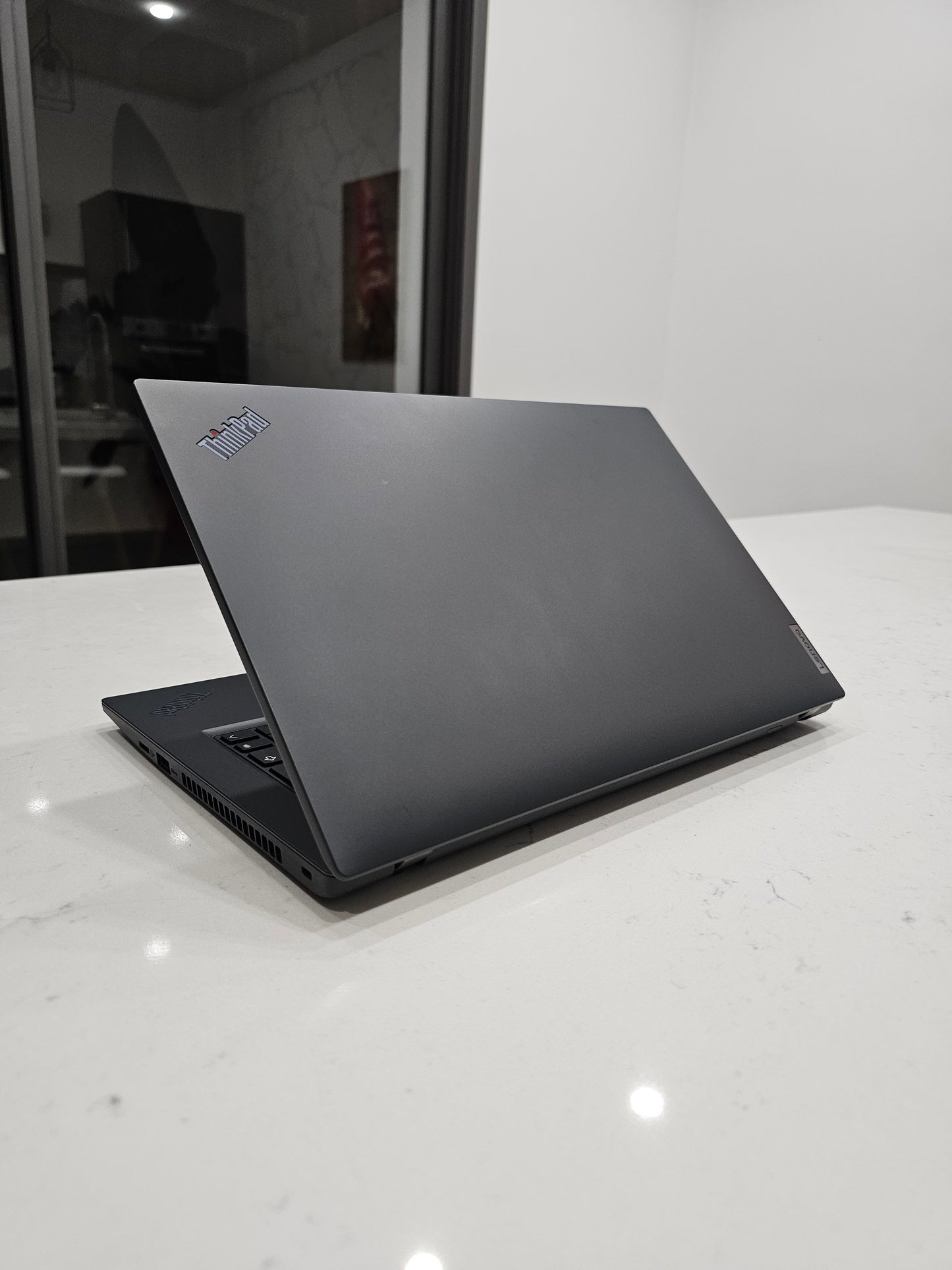 Lenovo thinkpad Ryzen 5 Pro series 7000
