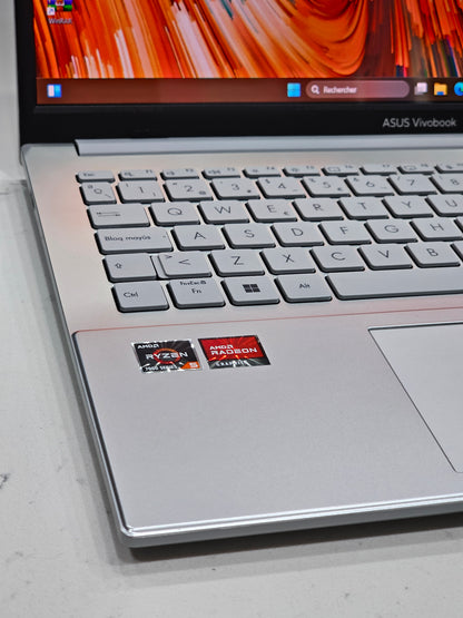 Asus vivobook OLED Ryzen 5 series 7000