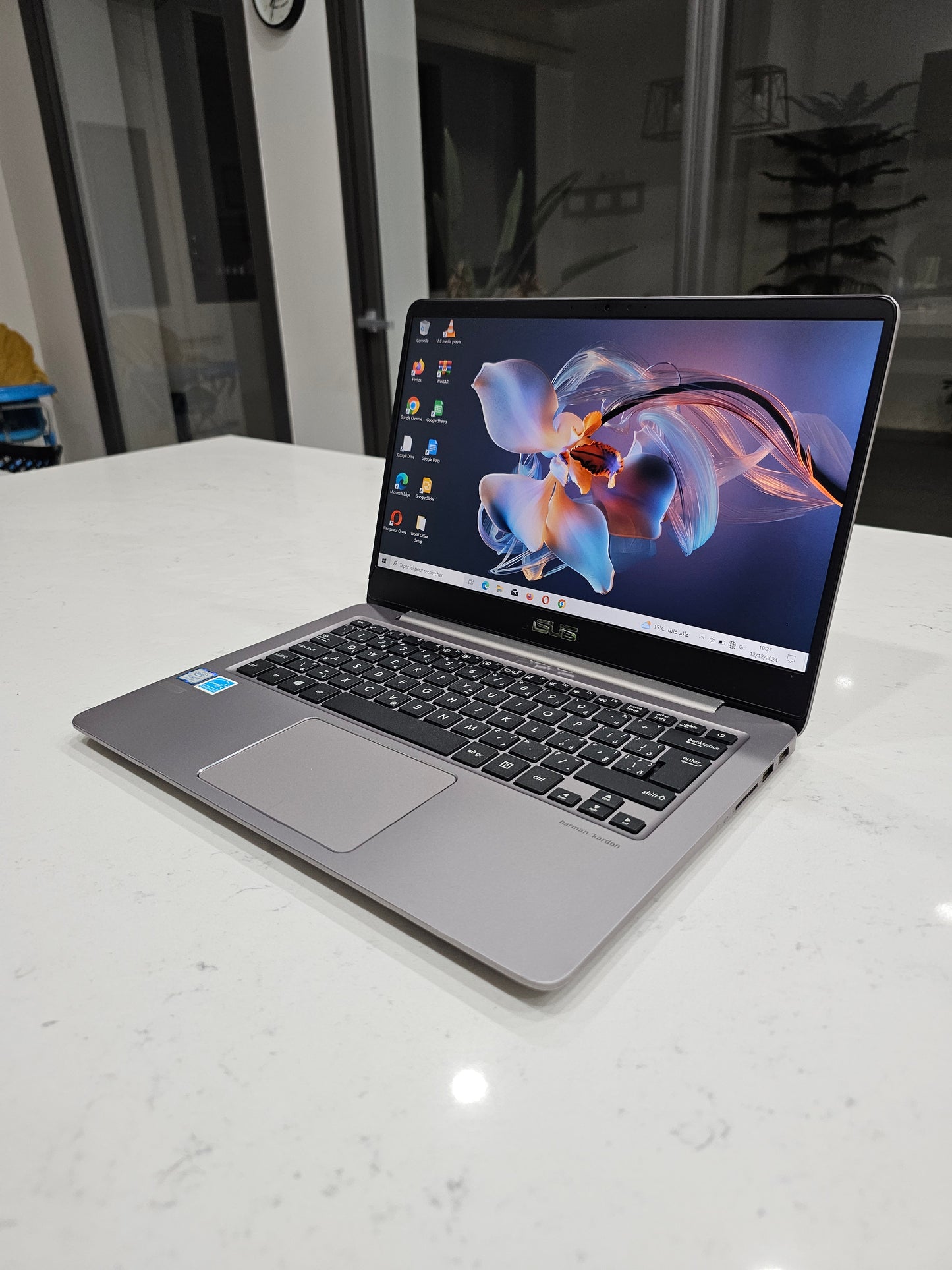 Asus Zenbook i7 8th Gen 14"pouces